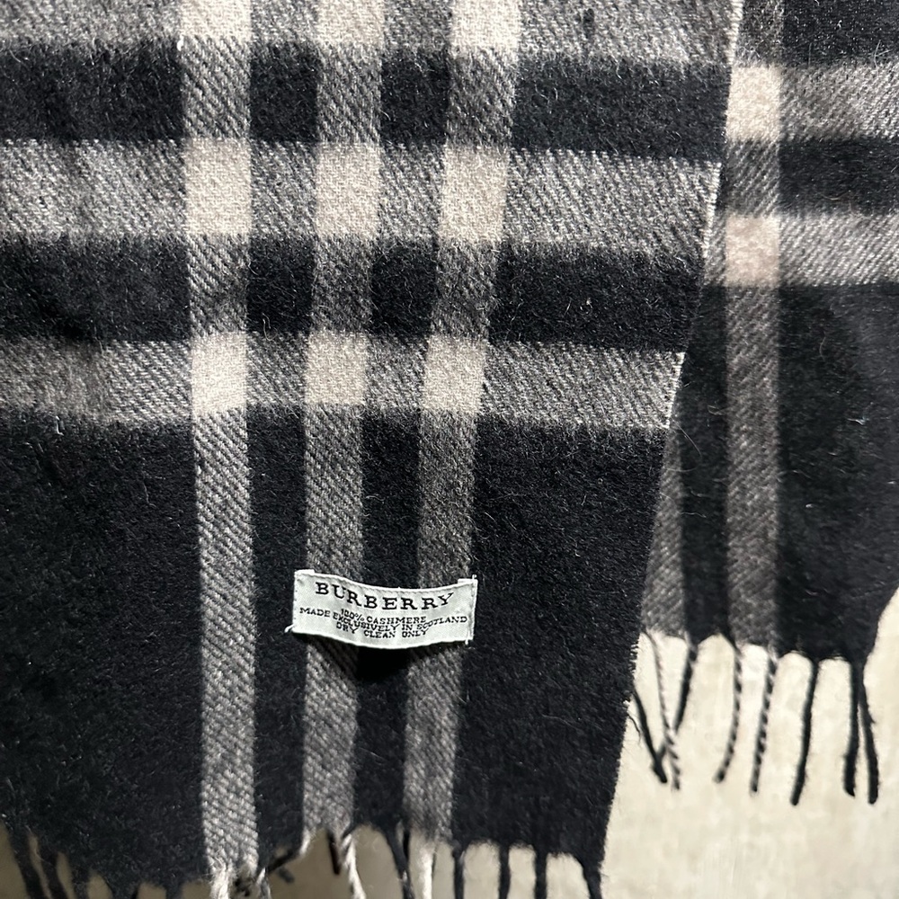 Vintage Burberry Black and Cream Plaid Scarf